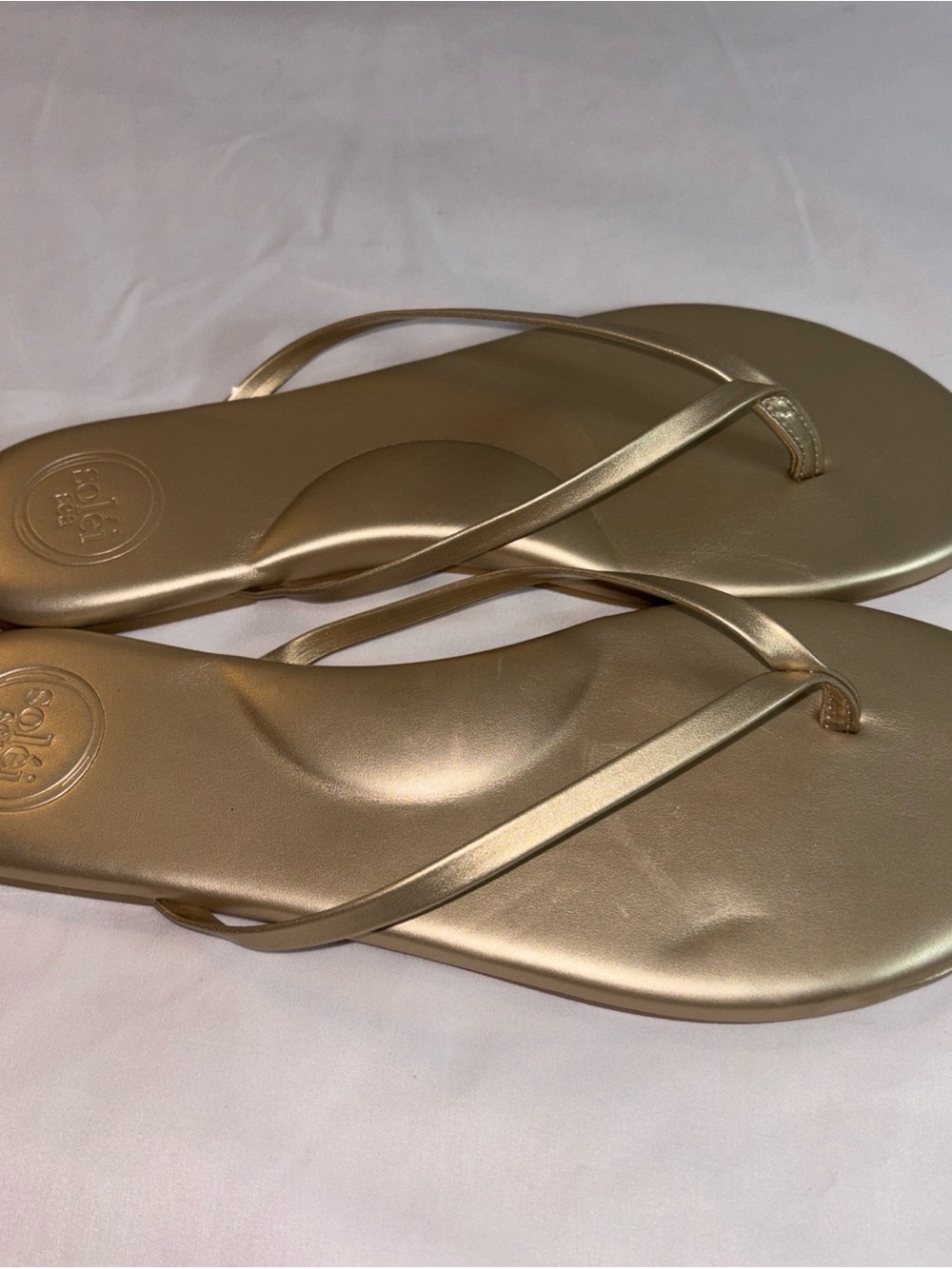 Gold Women's Flip Flop Sandals - Classic Metallic Thong. 7/27 - Picture 2 of 10